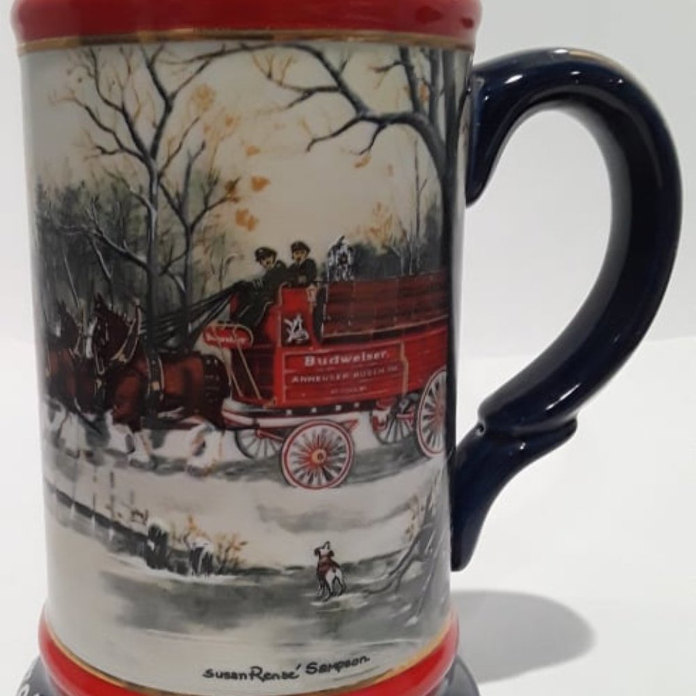 BUDWEISER 1990 COLLECTOR'S SERIES "AN AMERICAN TRADITION" HANDCRAFTED STEIN